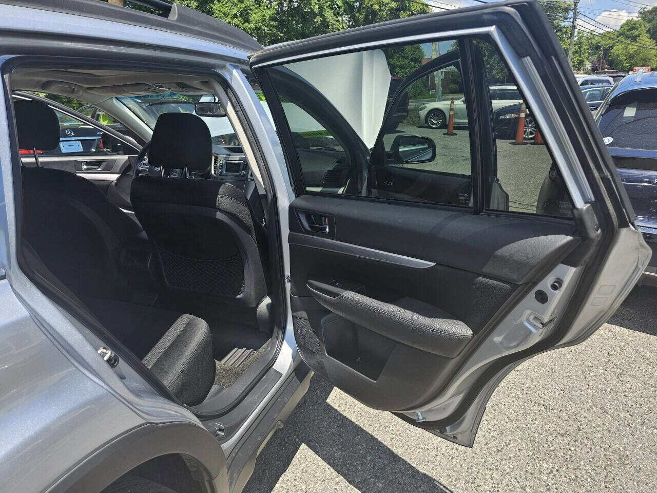 Used 2014 Subaru Outback 2.5i Premium w/ Moonroof Package image 26