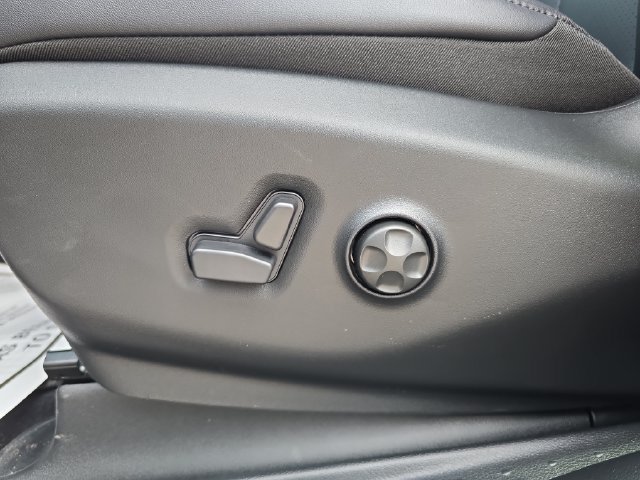 New 2026 Chrysler Pacifica Select w/ S Appearance Package FWD image 17