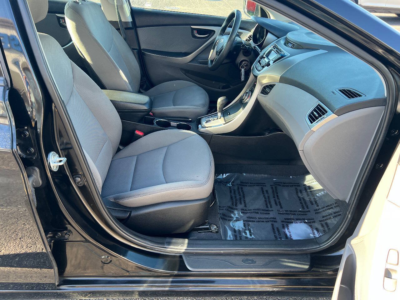Used 2013 Hyundai Elantra GLS w/ Preferred Pkg FWD image 24