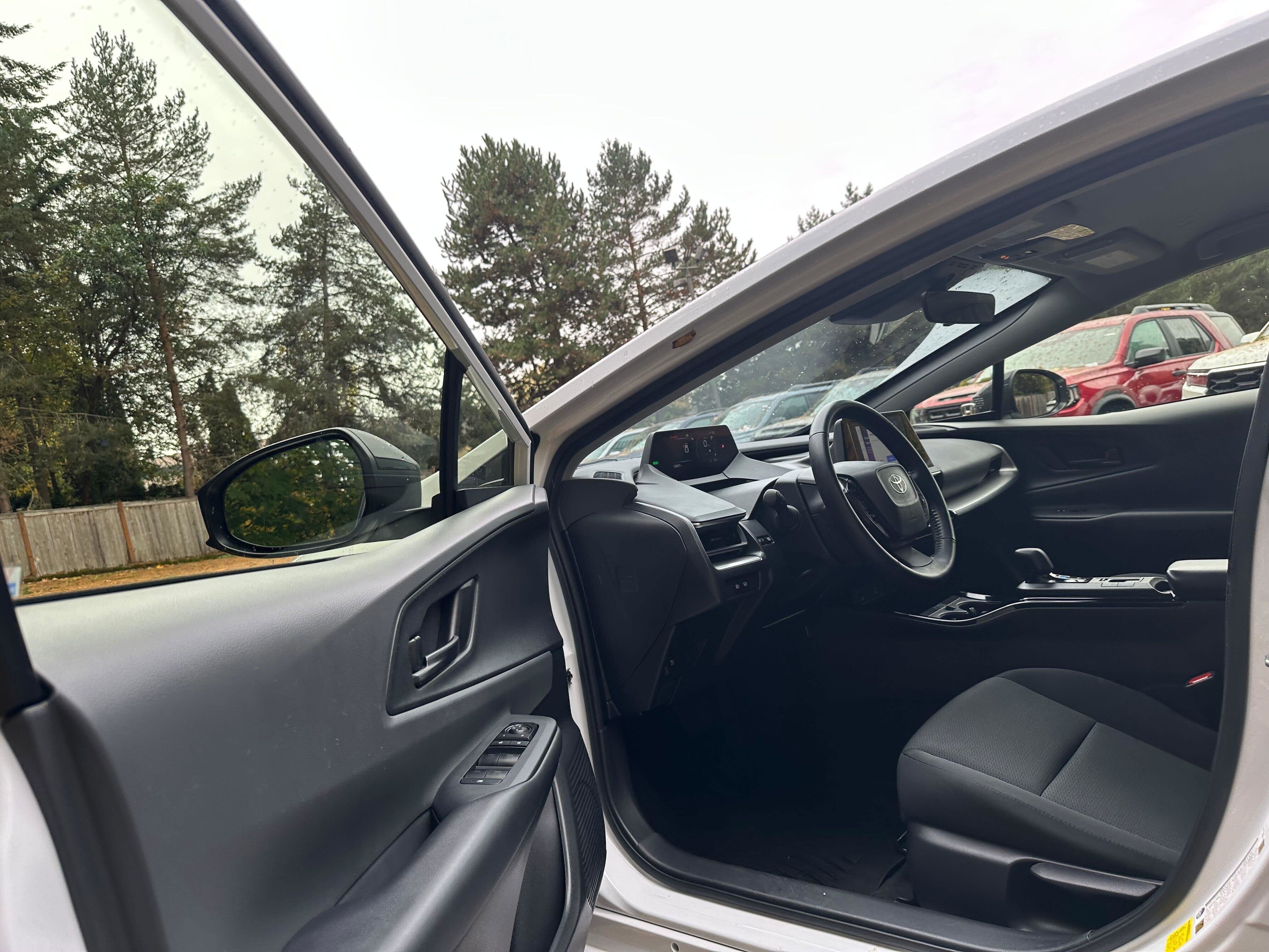 Used 2023 Toyota Prius LE image 20