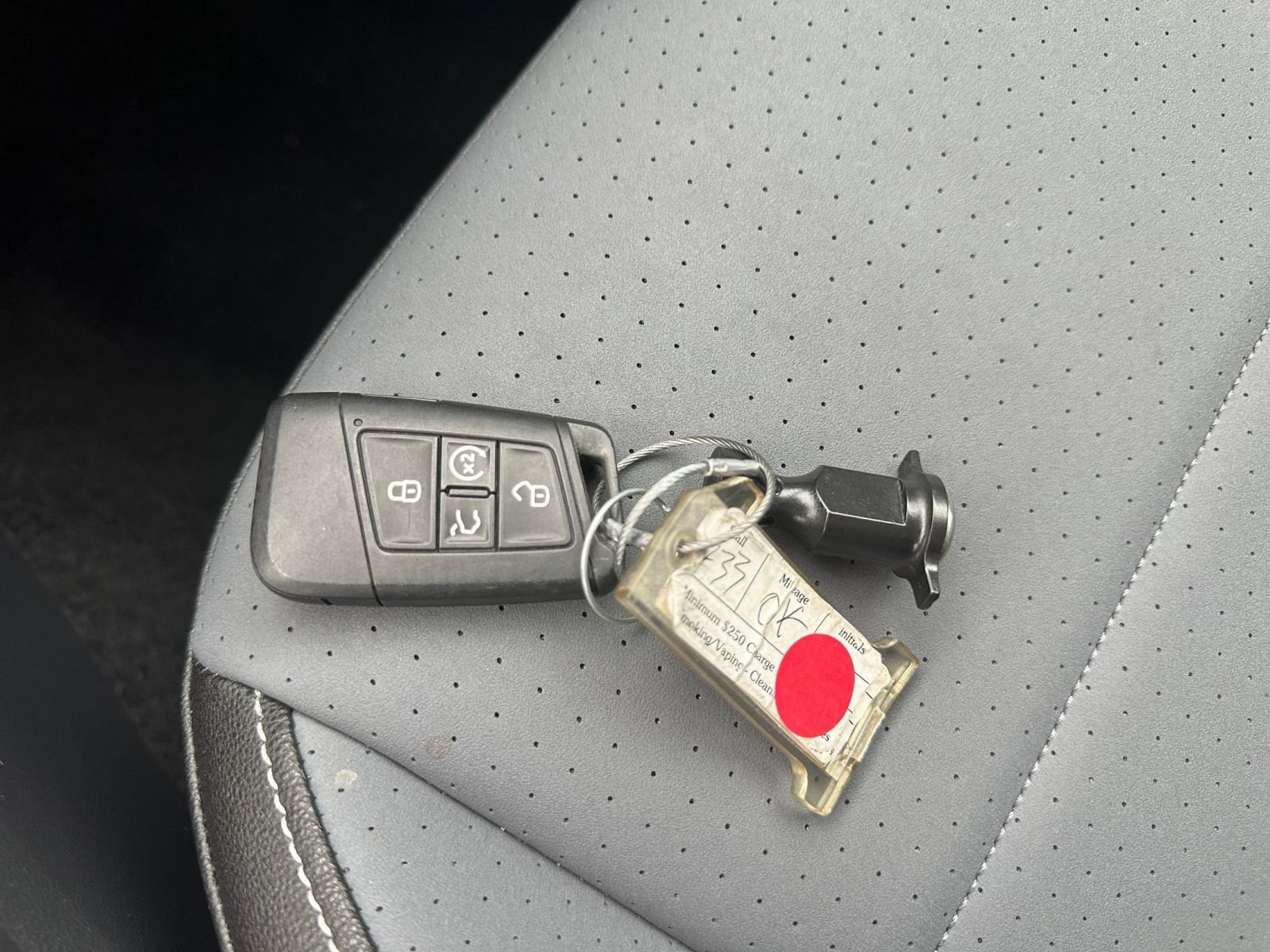 Used 2025 Volkswagen Jetta SE image 24