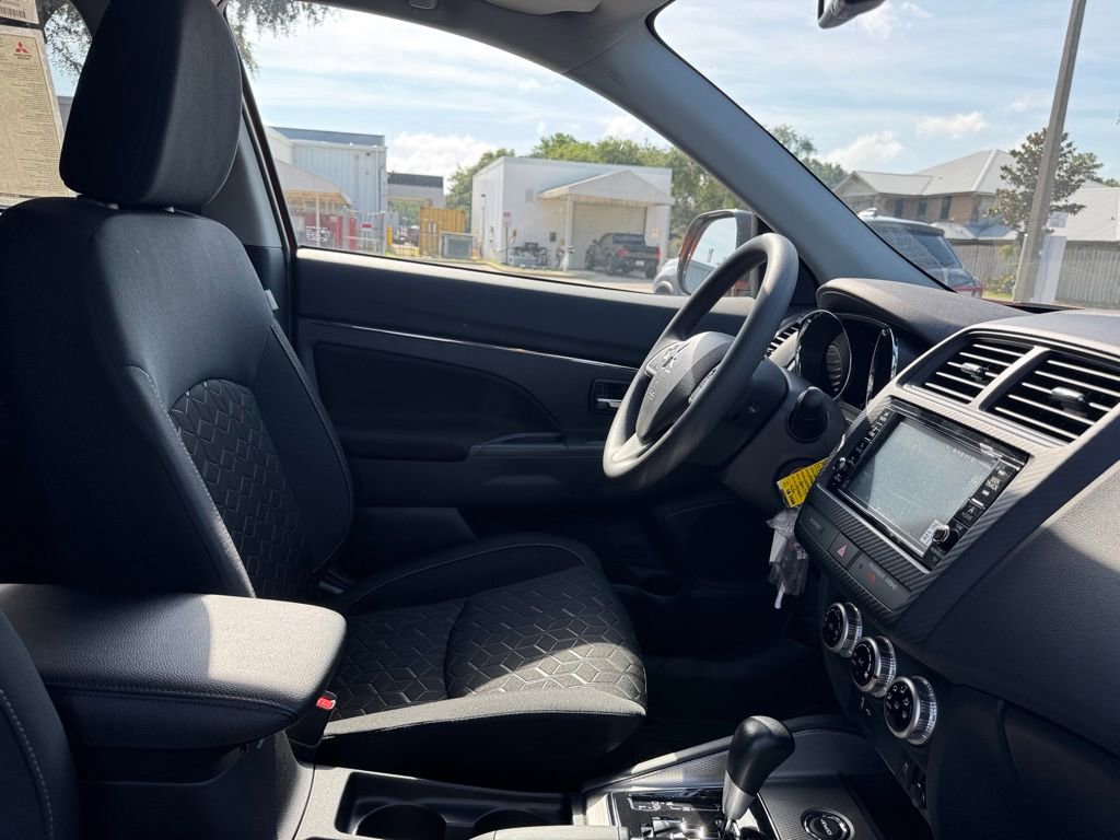 Used 2025 Mitsubishi Outlander Sport SE image 31