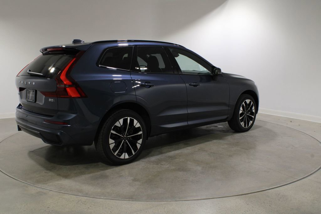 Used 2026 Volvo XC60 B5 Plus w/ Climate Package AWD/4WD image 5