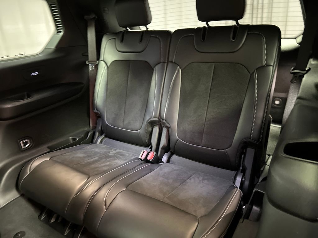 Used 2022 Jeep Grand Cherokee L Laredo image 24