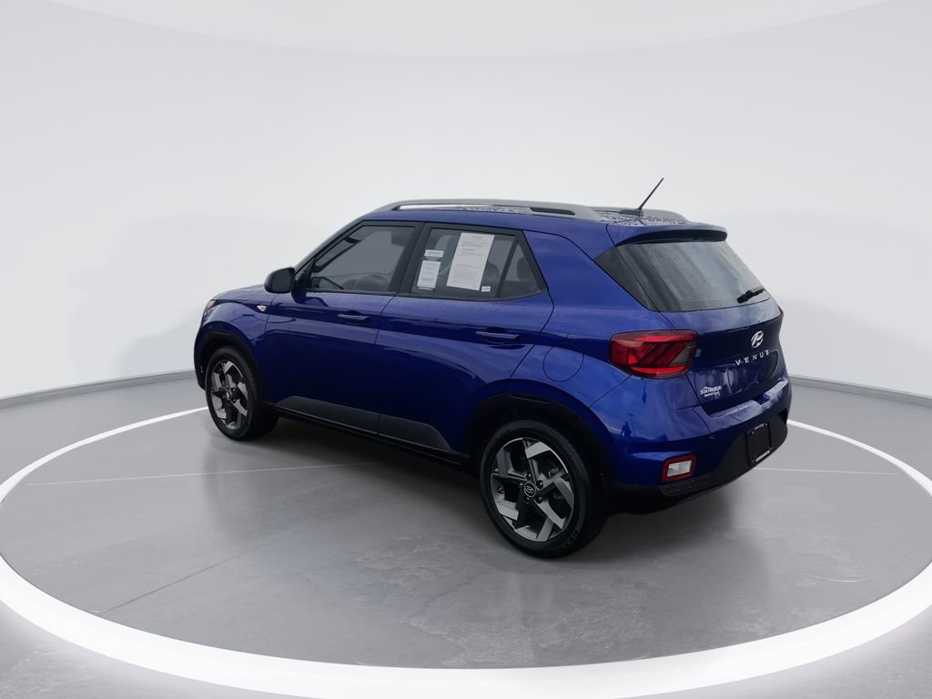 Used 2024 Hyundai Venue SEL image 6