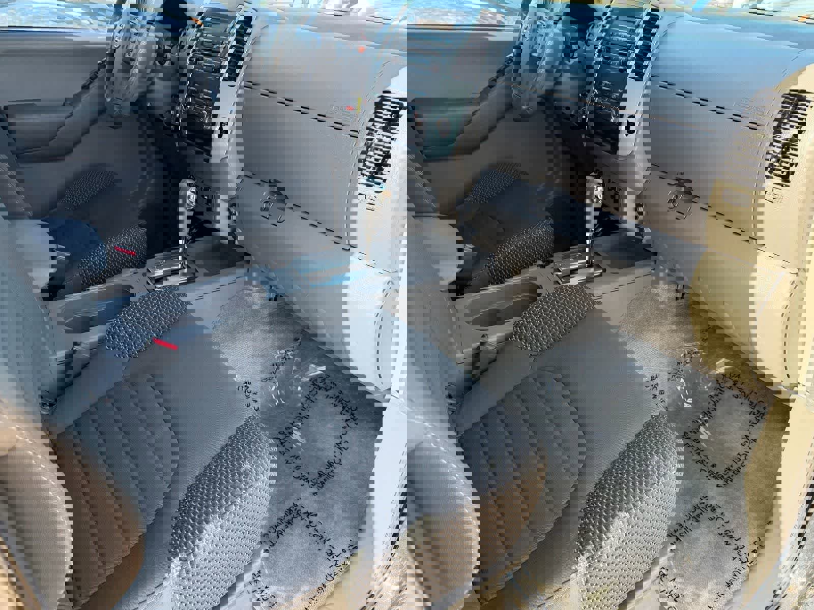 Used 2012 Nissan Frontier SV w/ Sport Appearance Pkg image 12