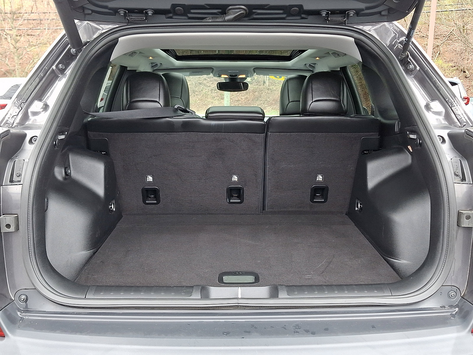 Used 2020 Jeep Cherokee Latitude Lux w/ Comfort/Convenience Group image 30