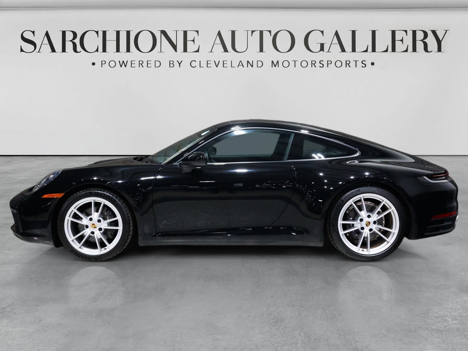 Used 2022 Porsche 911 Carrera RWD image 3