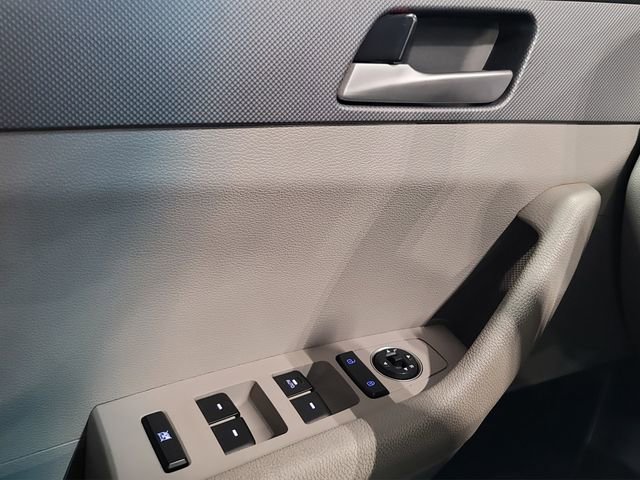 Used 2018 Hyundai Sonata SE image 16