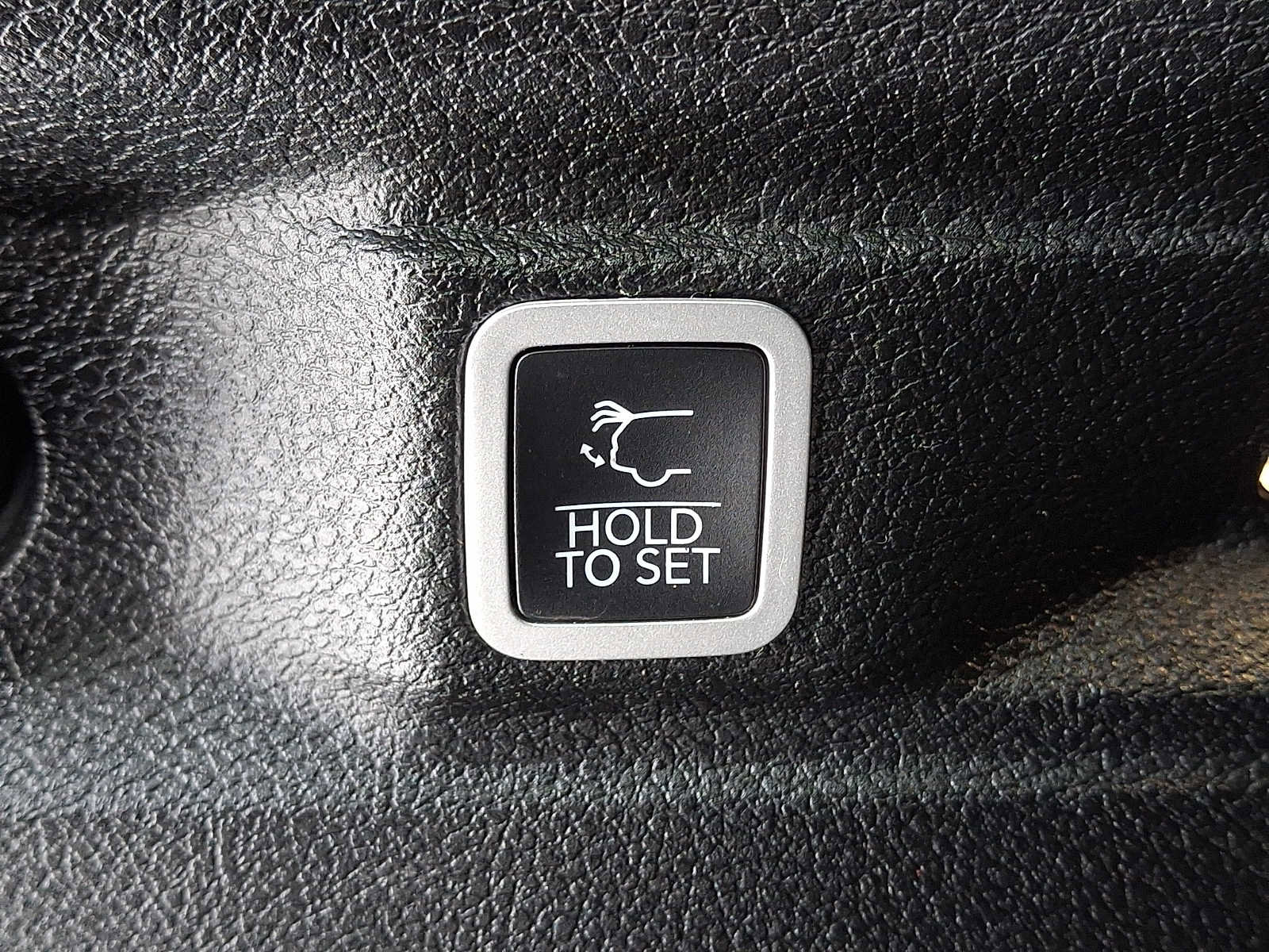 Used 2021 Jeep Grand Cherokee L Altitude image 34