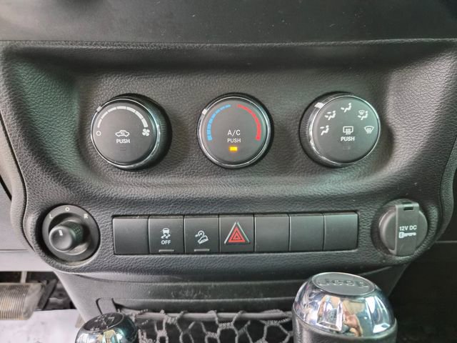 Used 2015 Jeep Wrangler Sport w/ Quick Order Package 24S AWD/4WD image 25