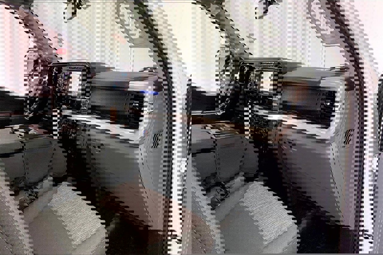 Used 2023 Ford F250 XLT w/ FX4 Off-Road Package image 26