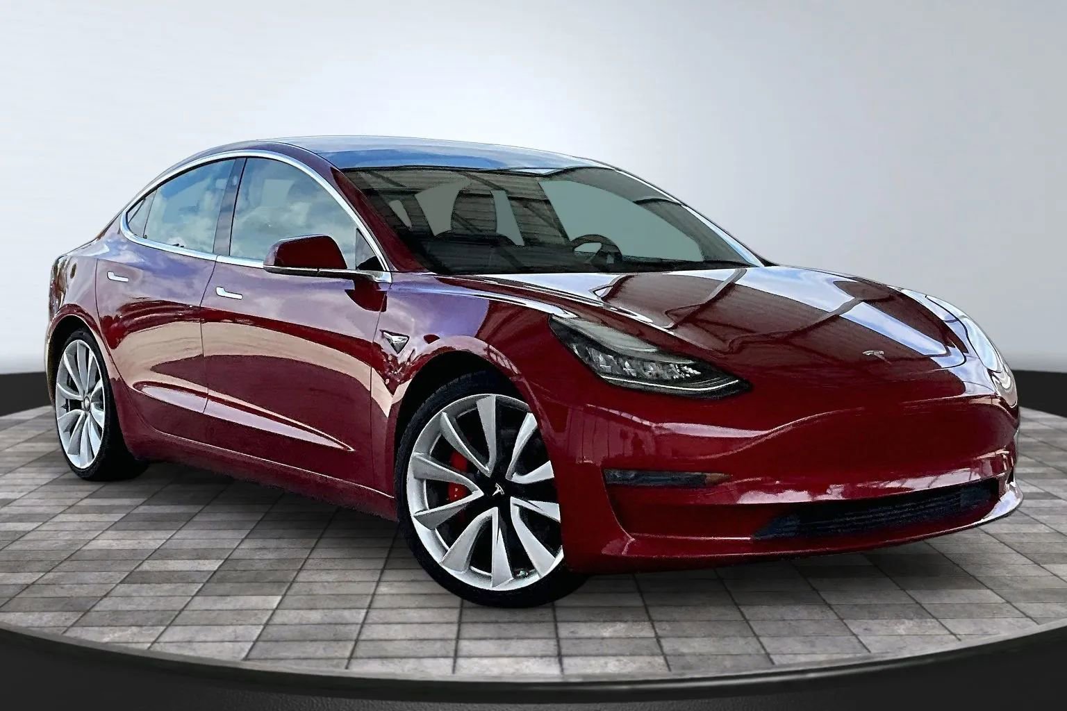 Used 2019 Tesla Model 3 AWD/4WD image 3