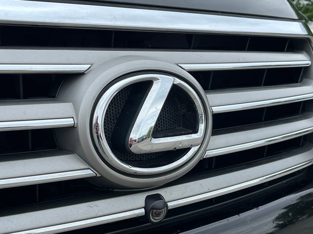 Used 2013 Lexus LX 570 4WD w/ Luxury Pkg image 11