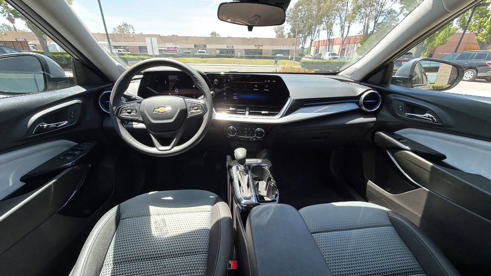 Used 2026 Chevrolet Trax LT FWD image 22
