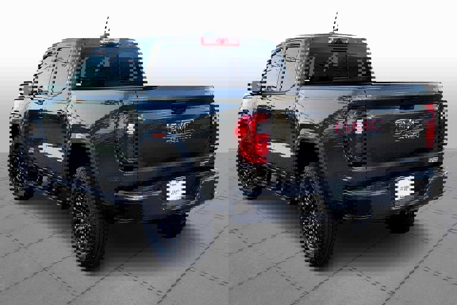 New 2025 GMC Canyon Elevation w/ Convenience Package image 12