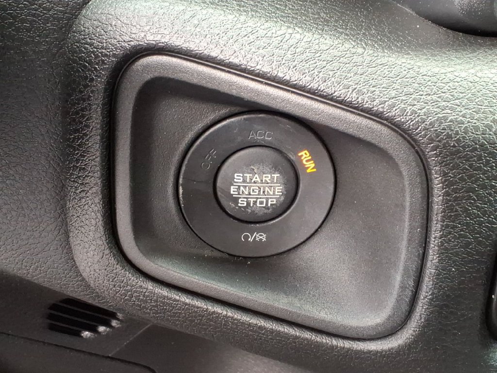Used 2025 Jeep Gladiator Sport AWD/4WD image 26