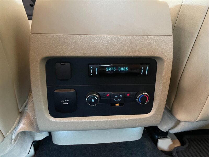 Used 2017 Ford Expedition Limited AWD/4WD image 30