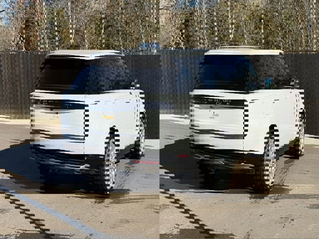 New 2026 Land Rover Range Rover SE image 6