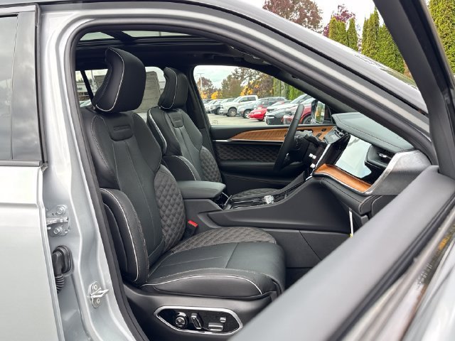 New 2026 Jeep Grand Cherokee Summit w/ Obsidian Package AWD/4WD image 26