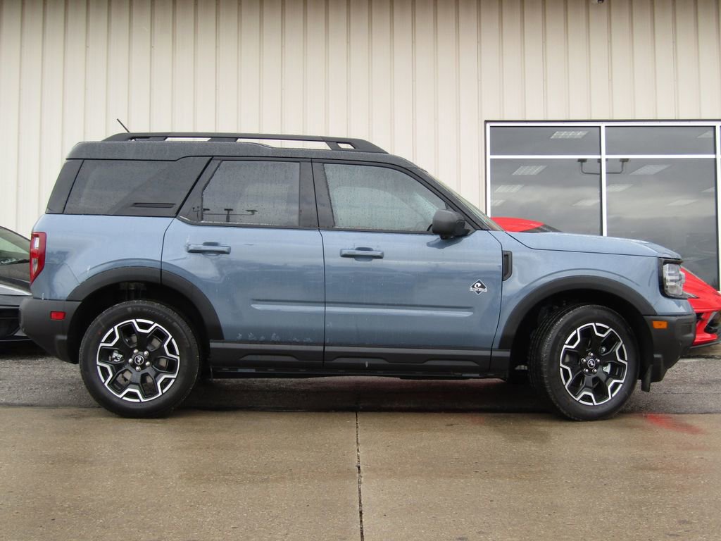 New 2025 Ford Bronco Sport Outer Banks w/ Outer Banks Tech Package+ image 2