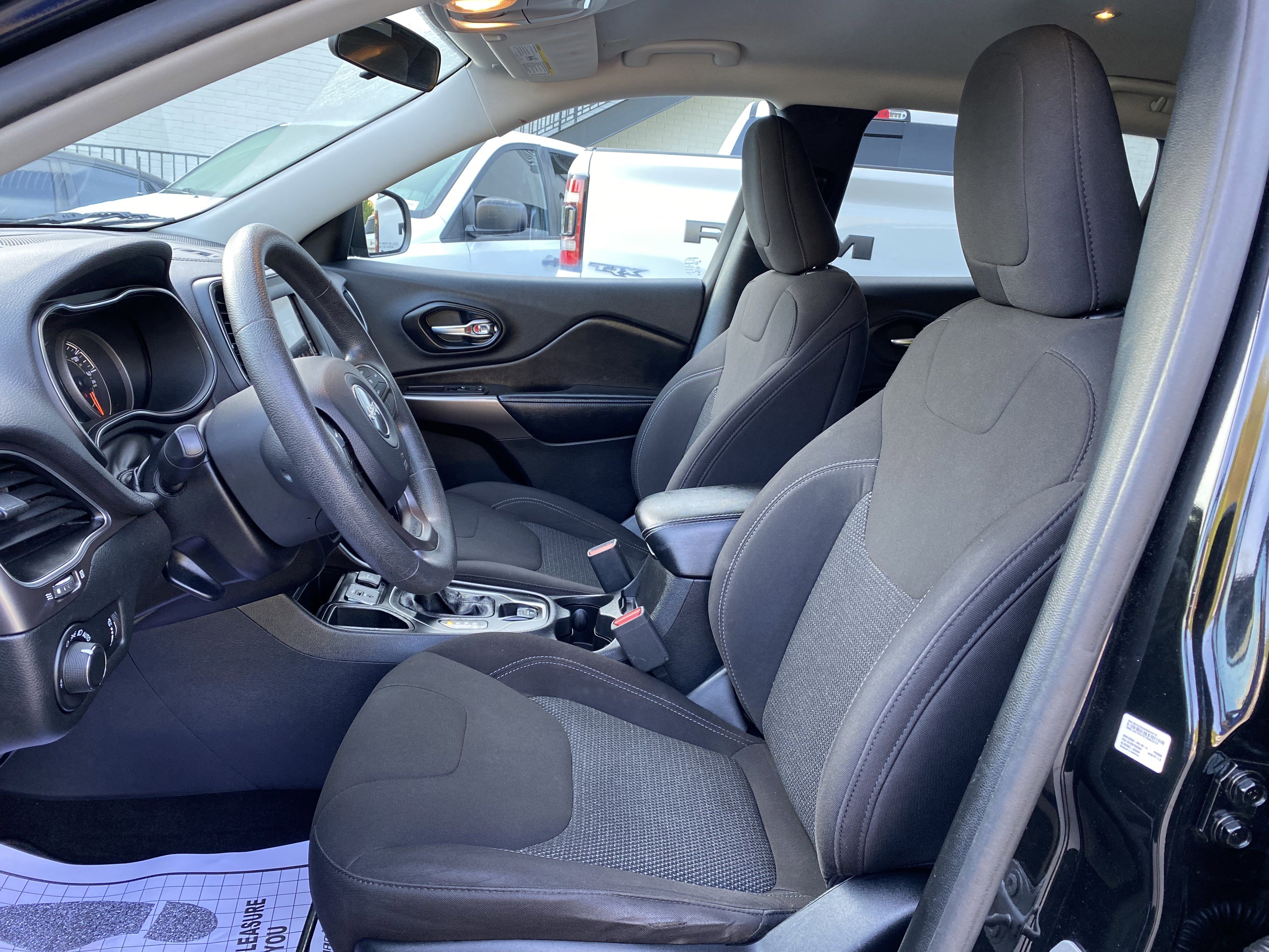 Used 2020 Jeep Cherokee Latitude image 16
