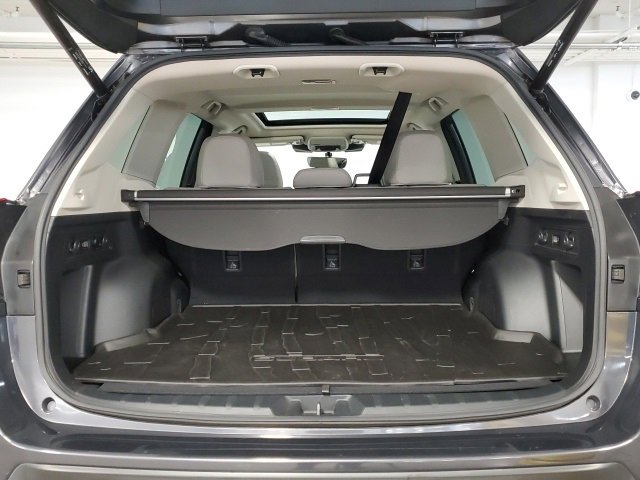Used 2022 Subaru Forester Limited image 22
