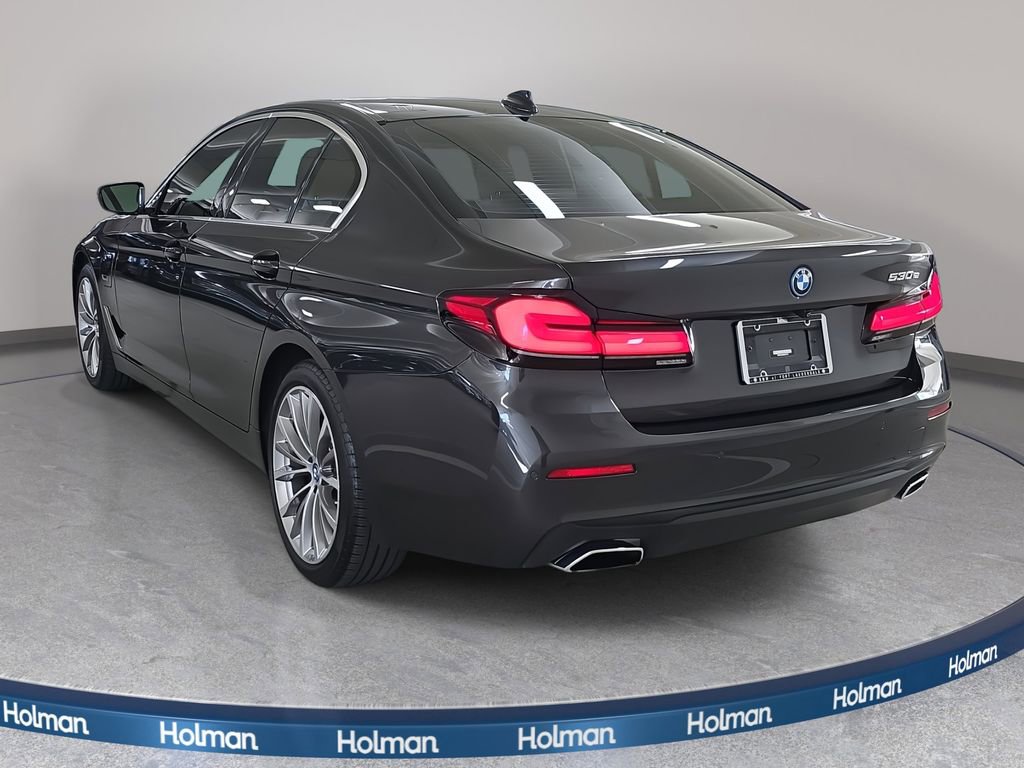 Certified 2022 BMW 530e w/ Convenience Package image 8