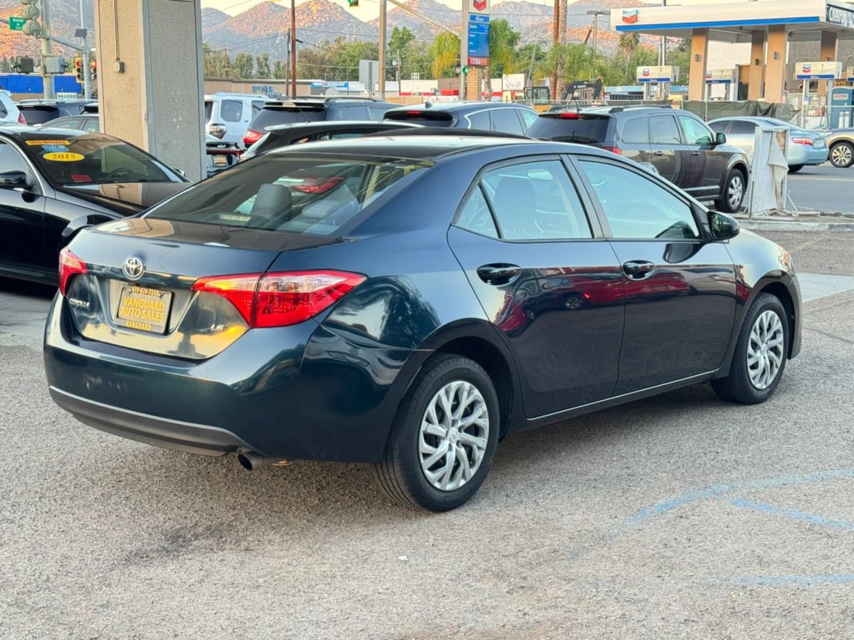 Used 2019 Toyota Corolla LE w/ Carpet Mat Package (TMS) FWD image 39