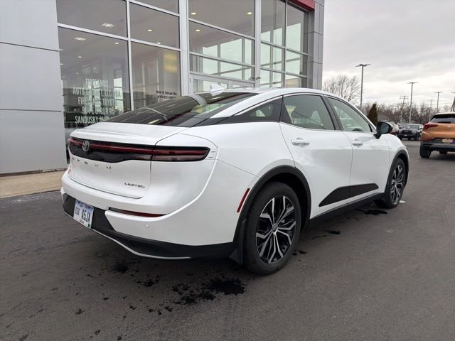 Used 2023 Toyota Crown Limited image 7