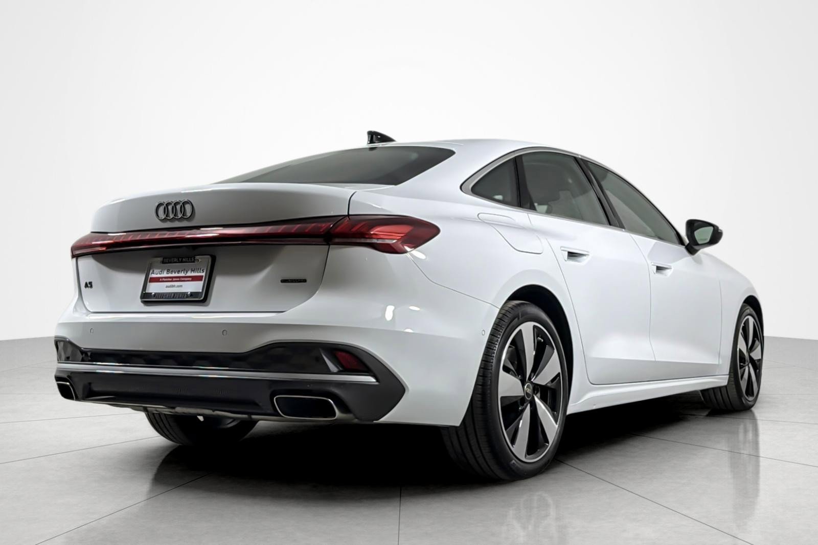 Used 2025 Audi A5 2.0T Premium w/ Convenience Package AWD/4WD image 5