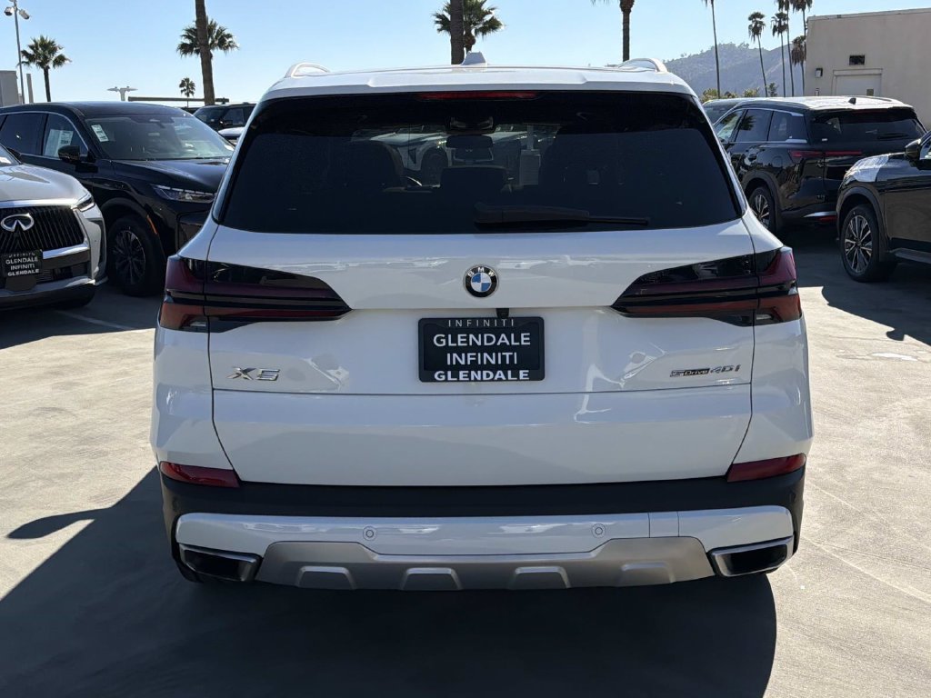 Used 2024 BMW X5 sDrive40i w/ Parking Assistance Package RWD image 5