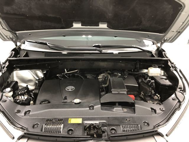 Used 2019 Toyota Highlander XLE image 24
