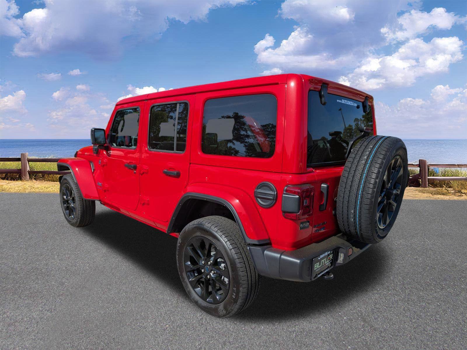 Used 2025 Jeep Wrangler Sahara w/ Safety Group AWD/4WD image 6