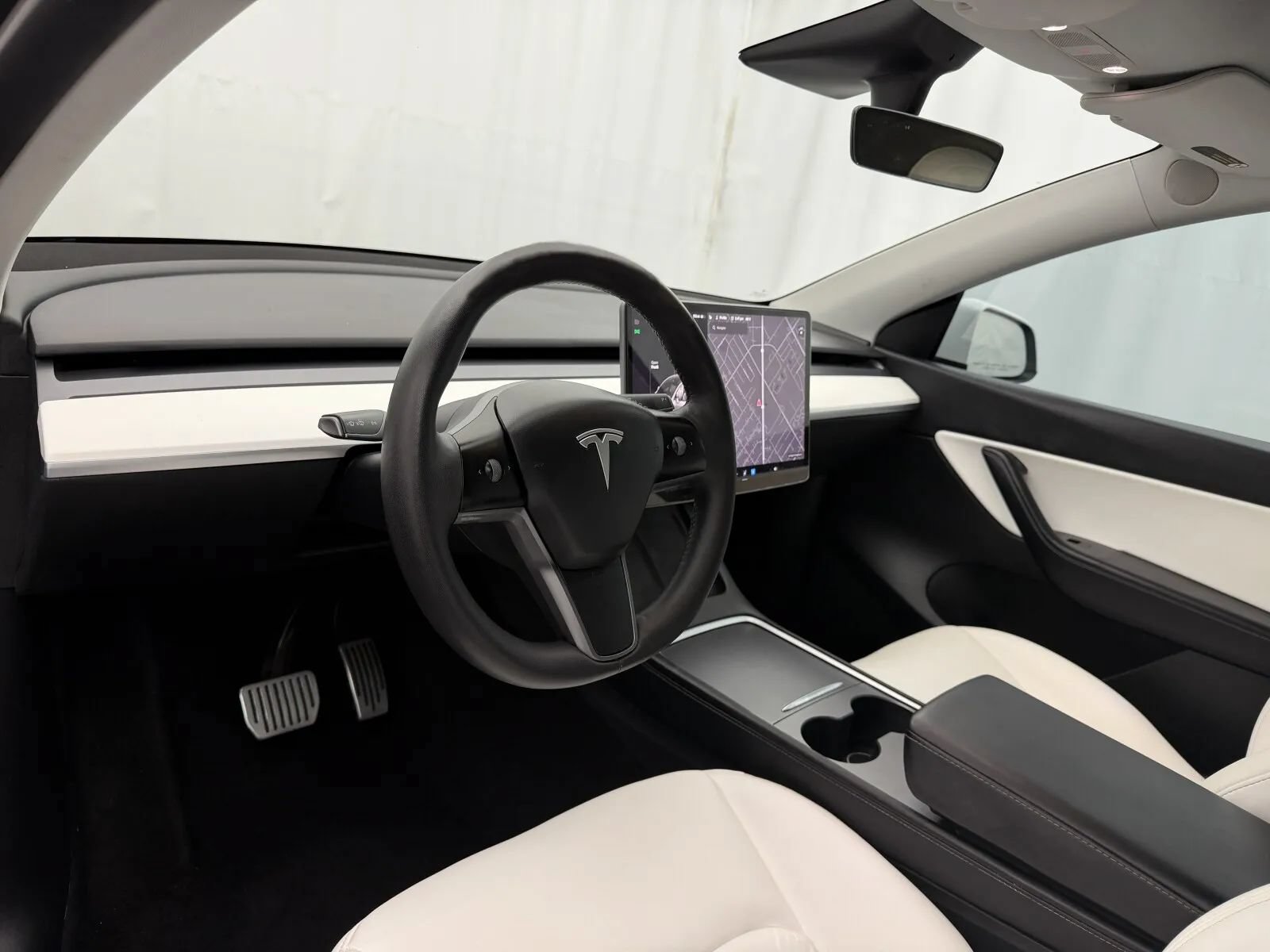 Used 2021 Tesla Model Y Long Range AWD/4WD image 11