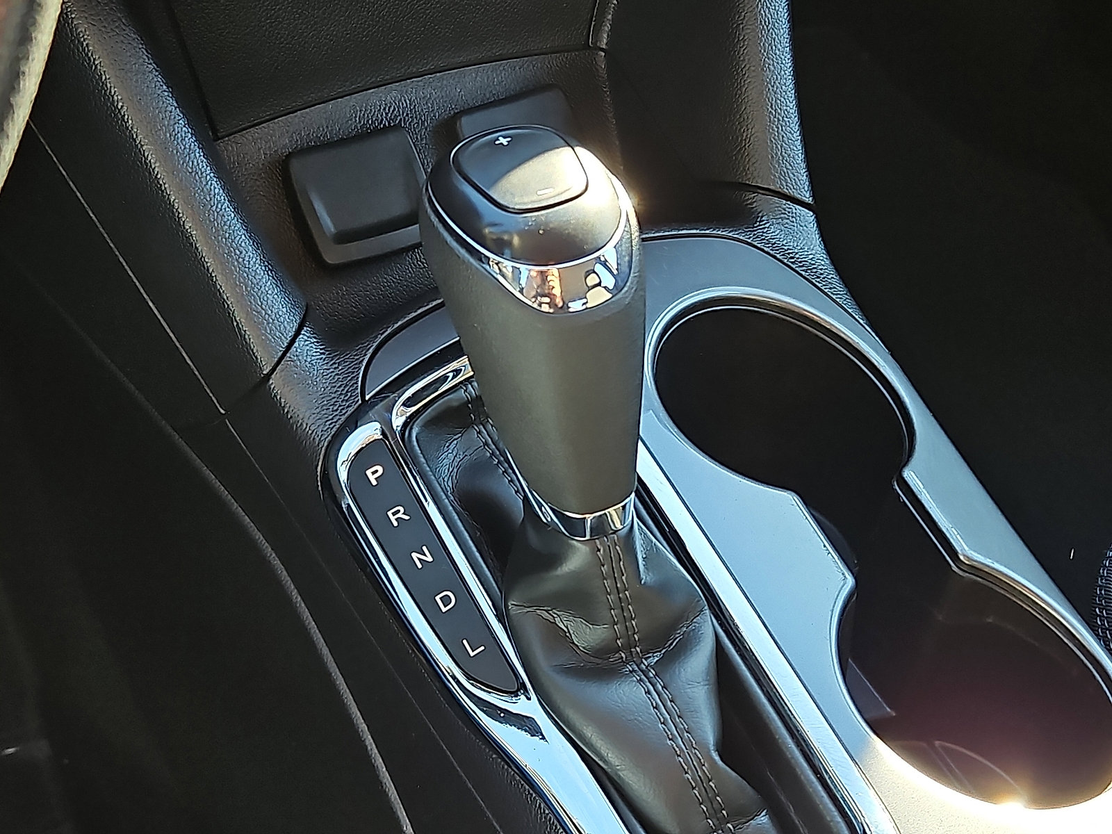 Used 2018 Chevrolet Cruze LT w/ Convenience Package image 14