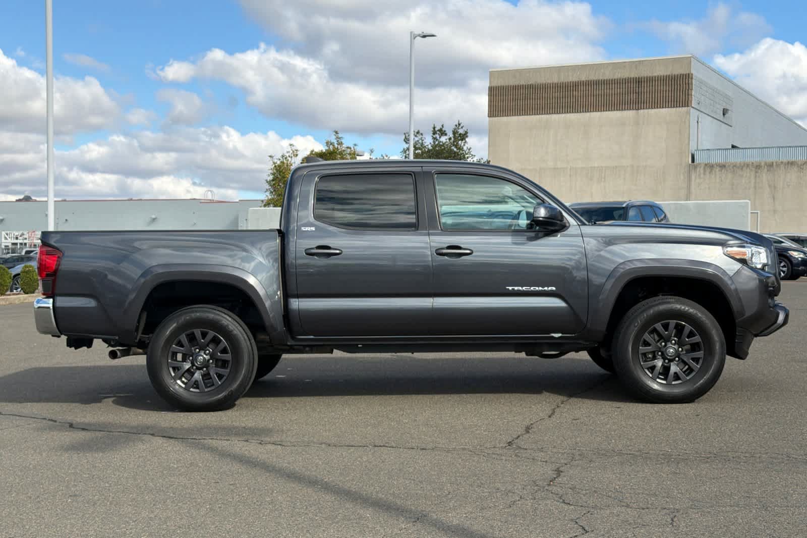Used 2021 Toyota Tacoma SR5 RWD image 6
