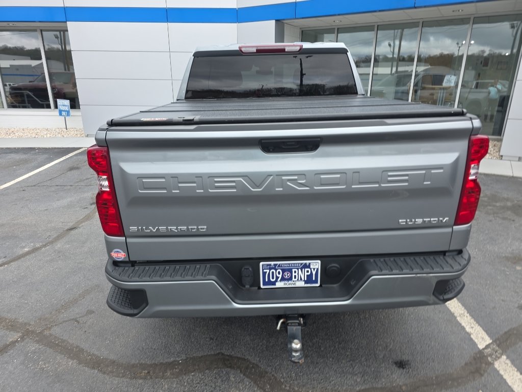 Used 2023 Chevrolet Silverado 1500 Custom image 3