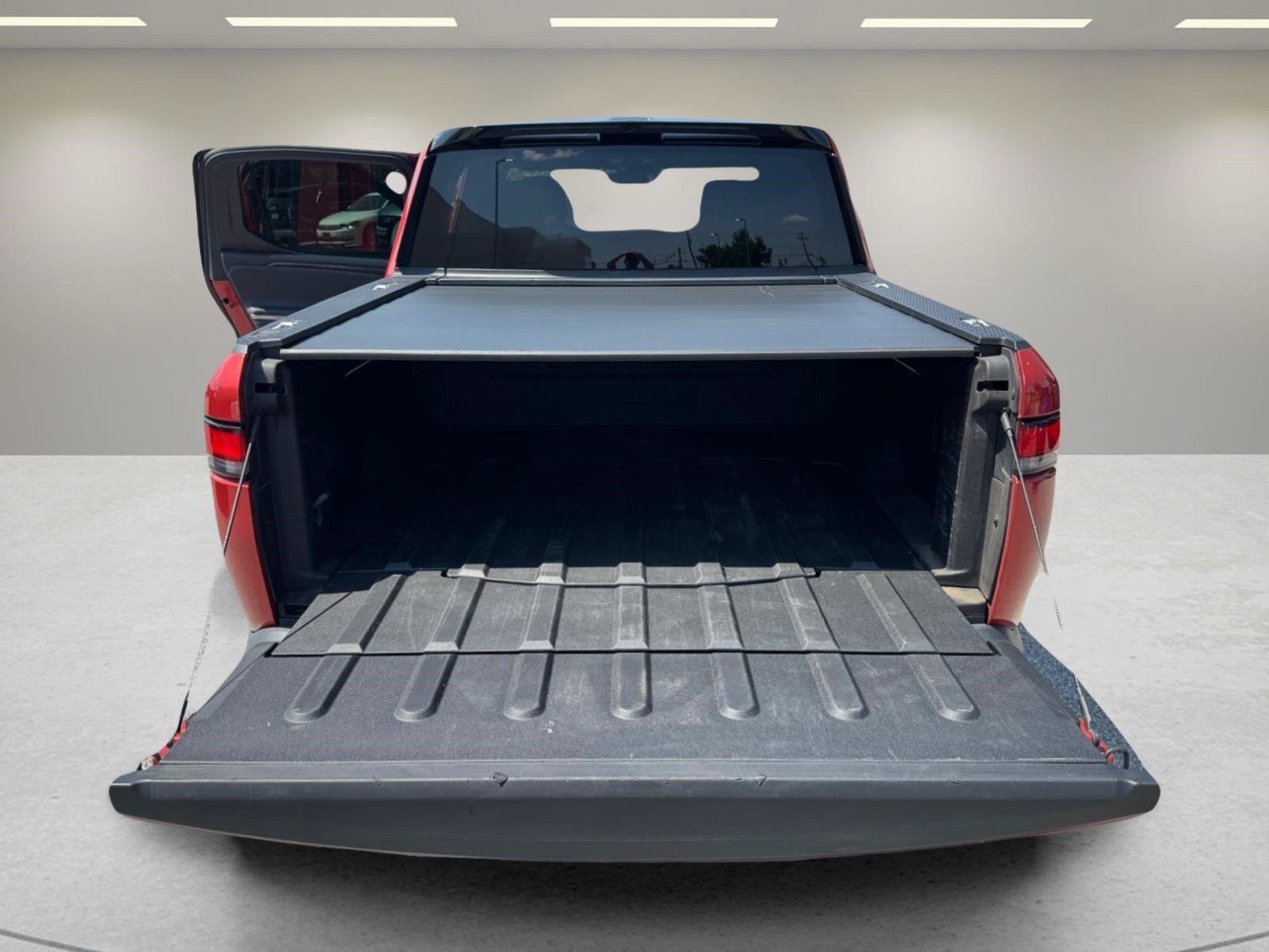 Used 2022 Rivian R1T Adventure AWD/4WD image 10