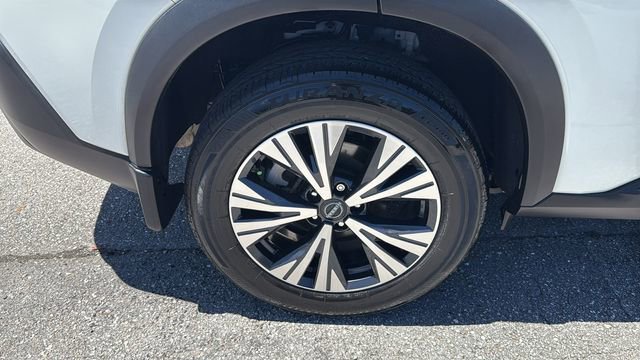 Used 2023 Nissan Rogue SV FWD image 11