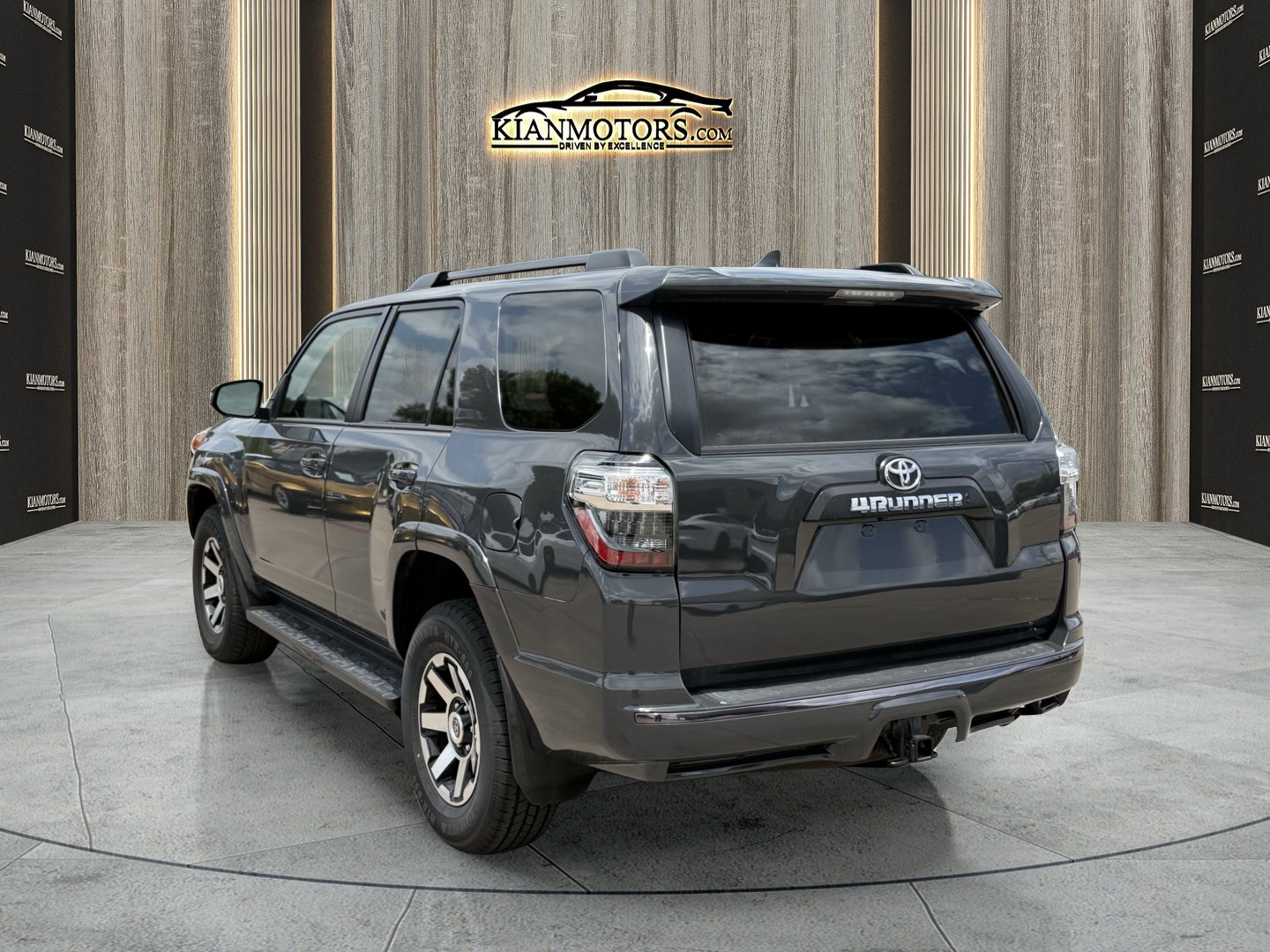 Used 2024 Toyota 4Runner TRD Off-Road image 5