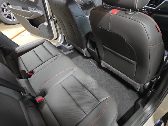 New 2026 Chevrolet Trax RS w/ Driver Confidence Package FWD image 14