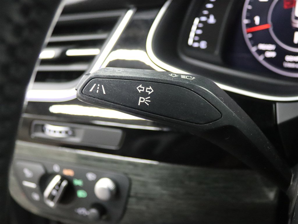Used 2018 Audi Q7 3.0T Prestige image 37