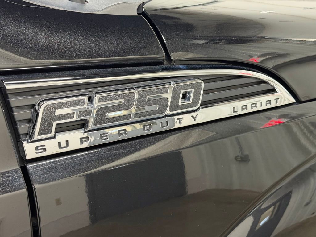 Used 2015 Ford F250 Lariat w/ Lariat Interior Package image 16