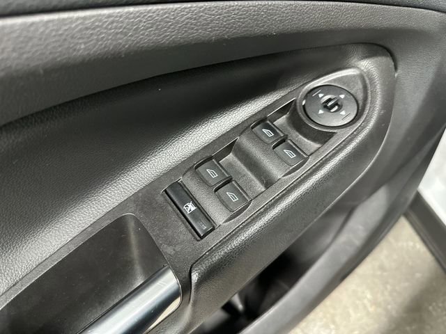 Used 2017 Ford Escape SE FWD image 19