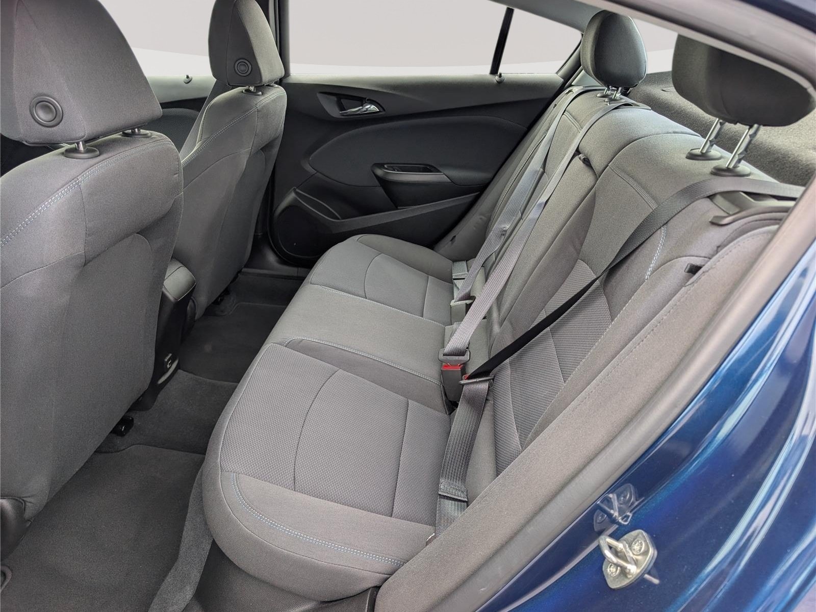 Used 2019 Chevrolet Cruze LT w/ Convenience Package FWD image 15