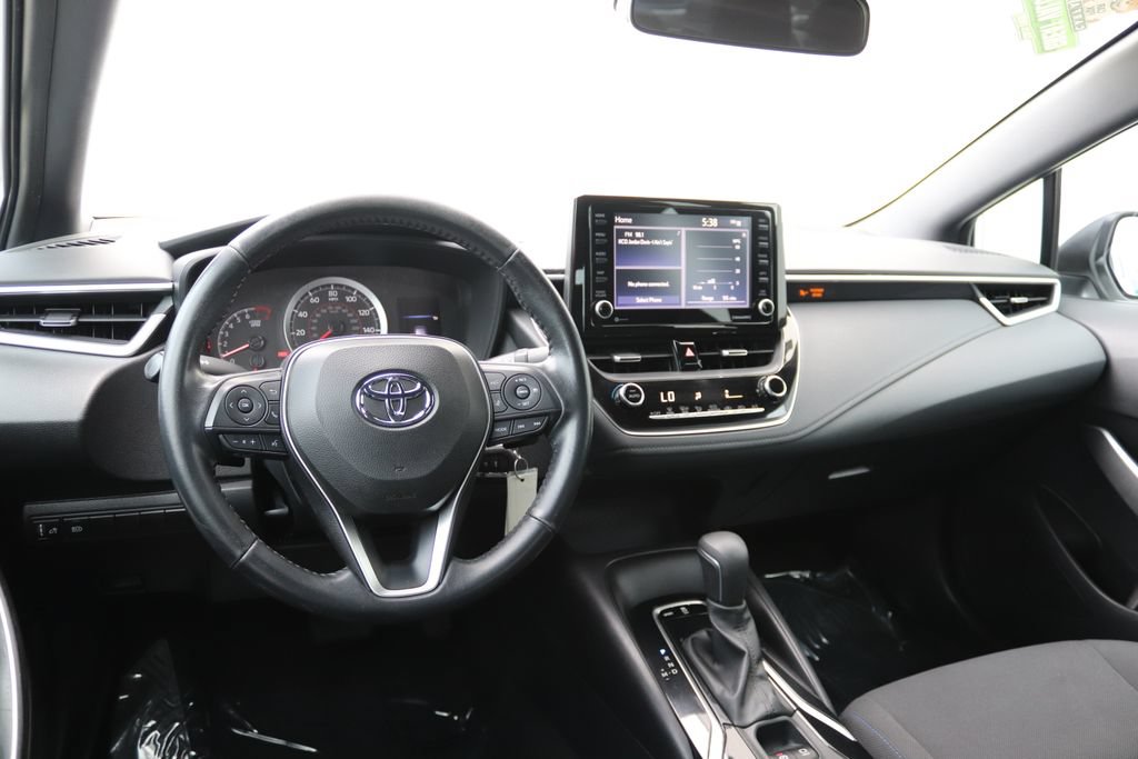 Used 2022 Toyota Corolla SE FWD image 3