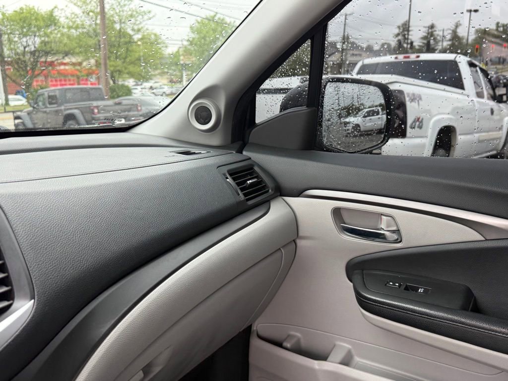 Used 2017 Honda Pilot EX image 22