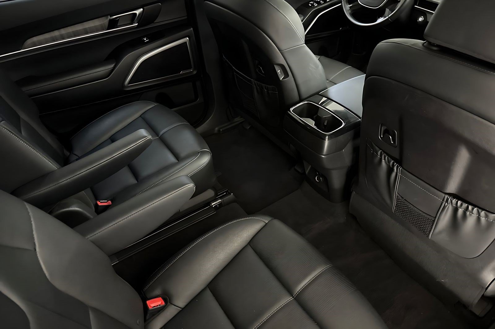 Used 2023 Kia Telluride EX w/ EX Captain's Chair Package FWD image 30