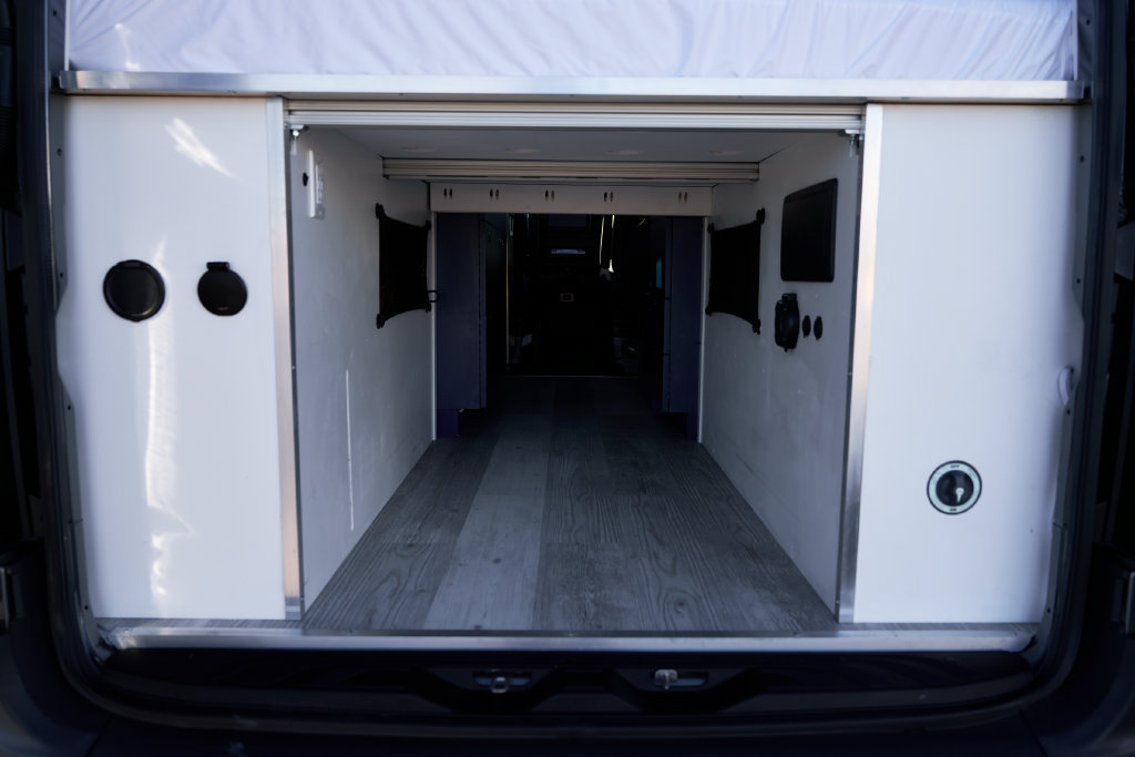 Used 2021 Mercedes-Benz Sprinter 2500 image 20